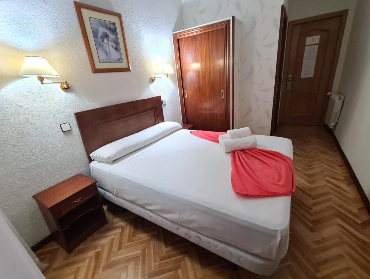 Hostal Sardinero Madrid Dış mekan fotoğraf